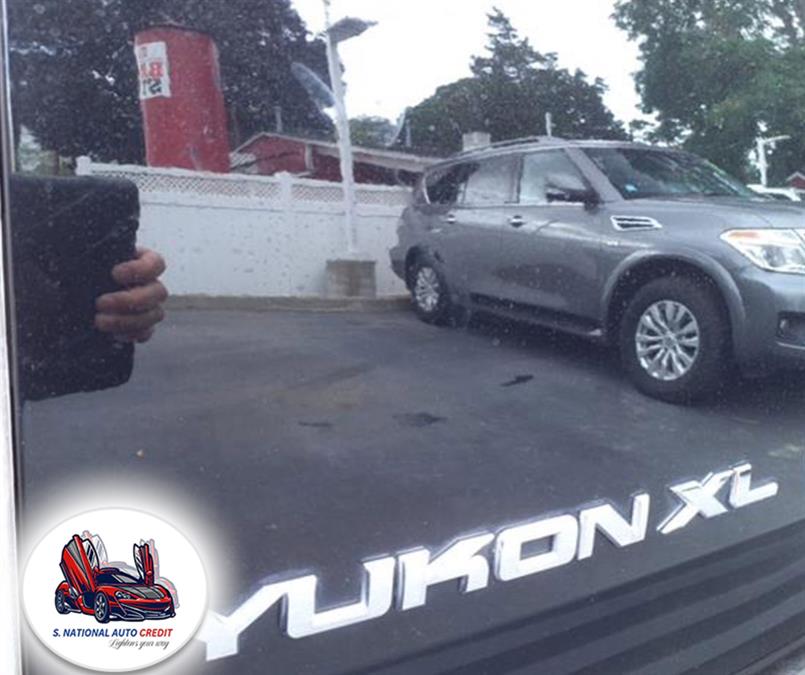 2014 GMC Yukon XL AWD 4dr Denali, available for sale in Meriden, Connecticut | Sandra Auto Broker LLC. Meriden, Connecticut 2014 GMC Yukon XL AWD 4dr Denali, available for sale in Meriden, Connecticut | Sandra Auto Broker LLC. Meriden, Connecticut