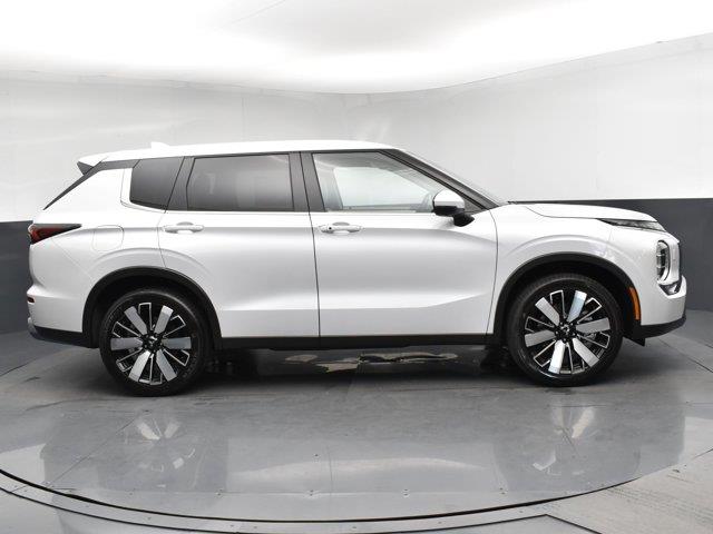 2025 Mitsubishi Outlander SE, available for sale in Woodside, New York | Drive Central. Woodside, New York 2025 Mitsubishi Outlander SE, available for sale in Woodside, New York | Drive Central. Woodside, New York