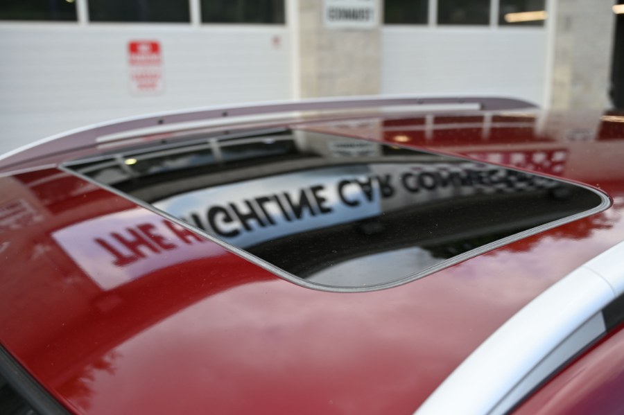 2021 Nissan Rogue Sport AWD SL, available for sale in Waterbury, Connecticut | Highline Car Connection. Waterbury, Connecticut 2021 Nissan Rogue Sport AWD SL, available for sale in Waterbury, Connecticut | Highline Car Connection. Waterbury, Connecticut