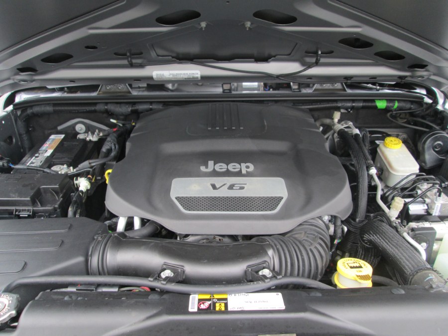 2016 Jeep Wrangler Unlimited 4WD 4dr BLACK BEAR, available for sale in Levittown, Pennsylvania | Levittown Auto. Levittown, Pennsylvania 2016 Jeep Wrangler Unlimited 4WD 4dr BLACK BEAR, available for sale in Levittown, Pennsylvania | Levittown Auto. Levittown, Pennsylvania