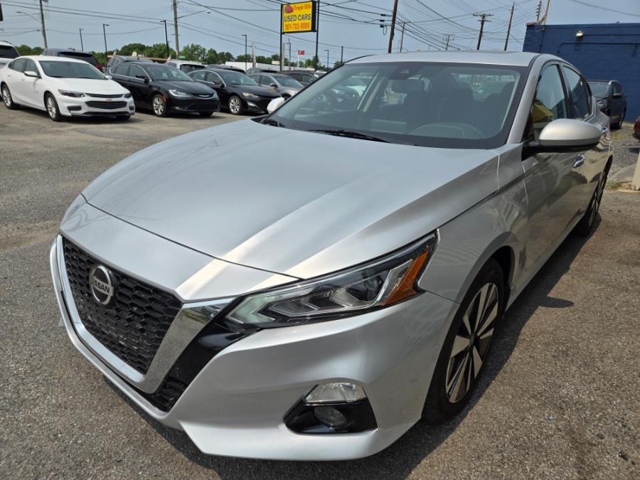 2019 Nissan Altima 2.5 SV Sedan, available for sale in Temple Hills, Maryland | Temple Hills Used Car. Temple Hills, Maryland 2019 Nissan Altima 2.5 SV Sedan, available for sale in Temple Hills, Maryland | Temple Hills Used Car. Temple Hills, Maryland