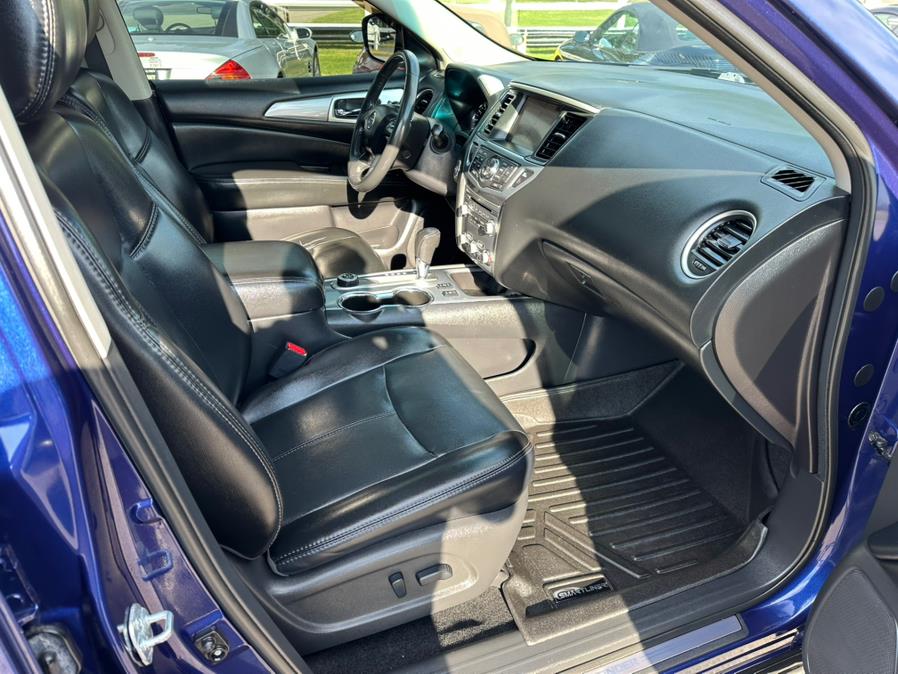 2017 Nissan Pathfinder 4x4 S, available for sale in South Windsor, Connecticut | Mike And Tony Auto Sales, Inc. South Windsor, Connecticut 2017 Nissan Pathfinder 4x4 S, available for sale in South Windsor, Connecticut | Mike And Tony Auto Sales, Inc. South Windsor, Connecticut