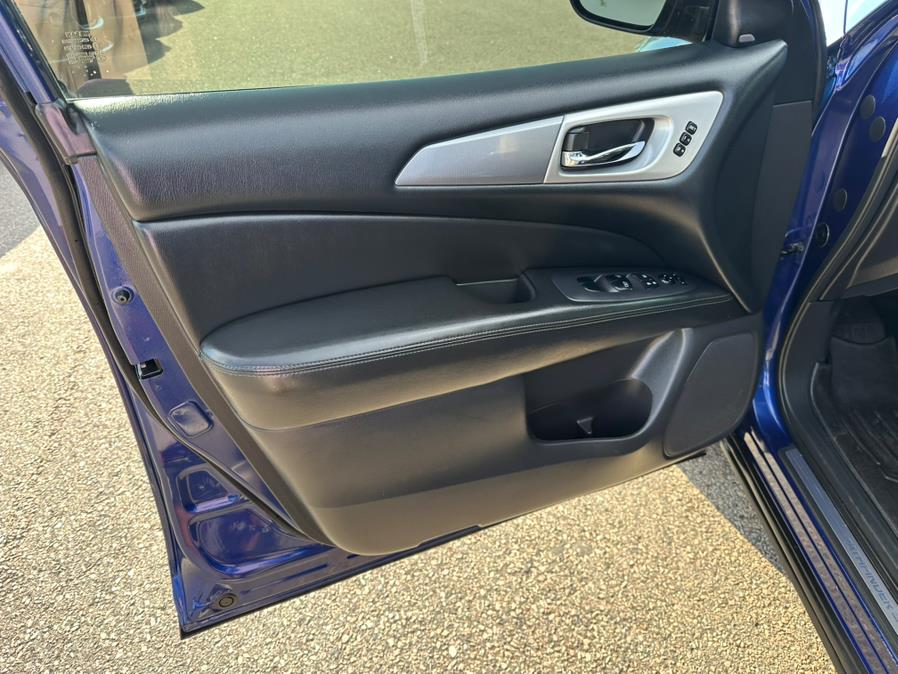 2017 Nissan Pathfinder 4x4 S, available for sale in South Windsor, Connecticut | Mike And Tony Auto Sales, Inc. South Windsor, Connecticut 2017 Nissan Pathfinder 4x4 S, available for sale in South Windsor, Connecticut | Mike And Tony Auto Sales, Inc. South Windsor, Connecticut