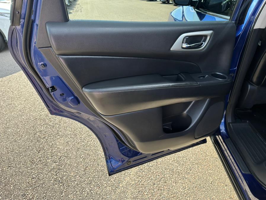 2017 Nissan Pathfinder 4x4 S, available for sale in South Windsor, Connecticut | Mike And Tony Auto Sales, Inc. South Windsor, Connecticut 2017 Nissan Pathfinder 4x4 S, available for sale in South Windsor, Connecticut | Mike And Tony Auto Sales, Inc. South Windsor, Connecticut