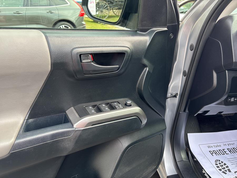 2017 Toyota Tacoma SR5 Double Cab 5'' Bed V6 4x4 AT (Natl), available for sale in Old Saybrook, Connecticut | Saybrook Auto Barn. Old Saybrook, Connecticut 2017 Toyota Tacoma SR5 Double Cab 5'' Bed V6 4x4 AT (Natl), available for sale in Old Saybrook, Connecticut | Saybrook Auto Barn. Old Saybrook, Connecticut