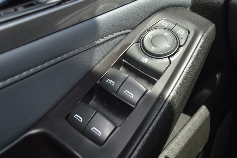 2020 Chevrolet Traverse AWD 4dr LT Cloth w/1LT, available for sale in Moreno Valley, California | Fusion Motors Inc. Moreno Valley, California 2020 Chevrolet Traverse AWD 4dr LT Cloth w/1LT, available for sale in Moreno Valley, California | Fusion Motors Inc. Moreno Valley, California