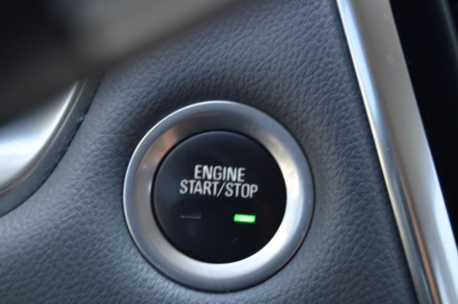 2020 Chevrolet Traverse AWD 4dr LT Cloth w/1LT, available for sale in Moreno Valley, California | Fusion Motors Inc. Moreno Valley, California 2020 Chevrolet Traverse AWD 4dr LT Cloth w/1LT, available for sale in Moreno Valley, California | Fusion Motors Inc. Moreno Valley, California