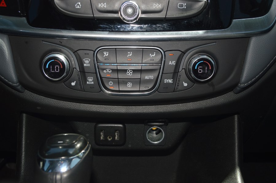 2020 Chevrolet Traverse AWD 4dr LT Cloth w/1LT, available for sale in Moreno Valley, California | Fusion Motors Inc. Moreno Valley, California 2020 Chevrolet Traverse AWD 4dr LT Cloth w/1LT, available for sale in Moreno Valley, California | Fusion Motors Inc. Moreno Valley, California