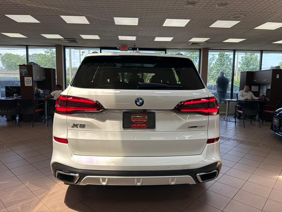 2022 BMW X5 xDrive40i Sports Activity Vehicle, available for sale in Massapequa Park, New York | Power Motors East. Massapequa Park, New York 2022 BMW X5 xDrive40i Sports Activity Vehicle, available for sale in Massapequa Park, New York | Power Motors East. Massapequa Park, New York