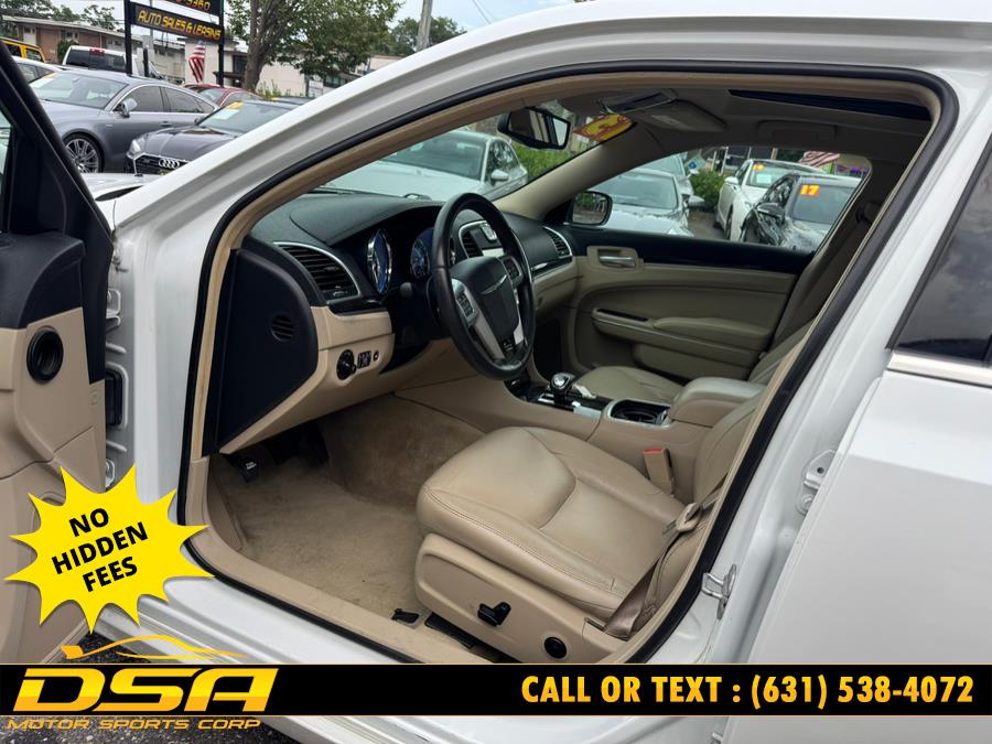 2013 Chrysler 300 4dr Sdn AWD, available for sale in Commack, New York | DSA Motor Sports Corp. Commack, New York 2013 Chrysler 300 4dr Sdn AWD, available for sale in Commack, New York | DSA Motor Sports Corp. Commack, New York