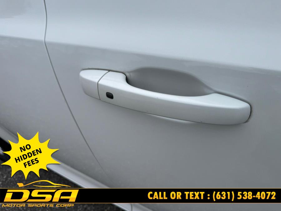 2013 Chrysler 300 4dr Sdn AWD, available for sale in Commack, New York | DSA Motor Sports Corp. Commack, New York 2013 Chrysler 300 4dr Sdn AWD, available for sale in Commack, New York | DSA Motor Sports Corp. Commack, New York