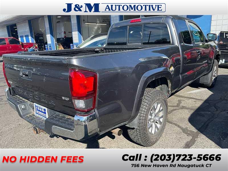 2018 Toyota Tacoma SR5 photo 3