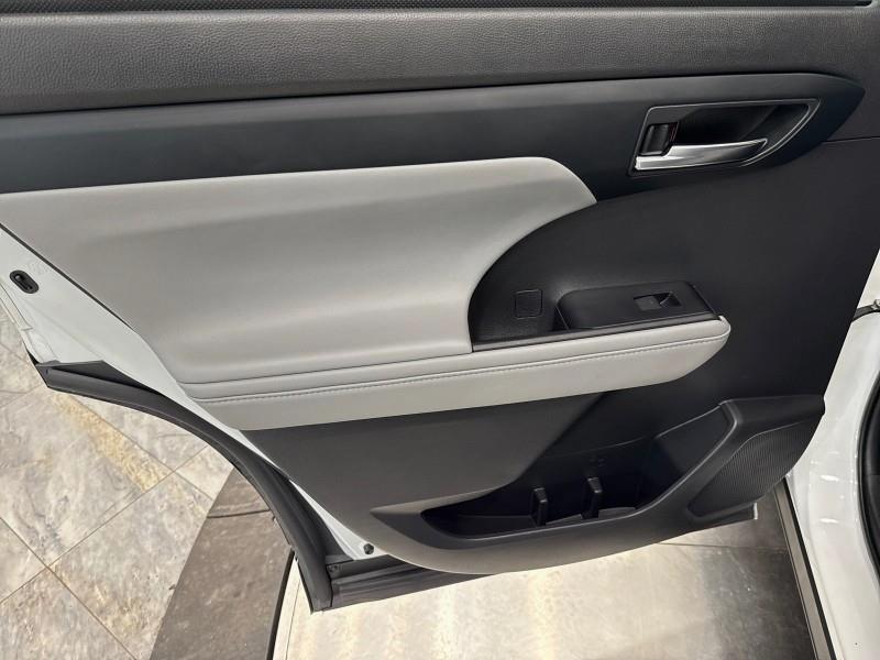 2022 Toyota Highlander XLE AWD, available for sale in Maple Shade, New Jersey | Car Revolution. Maple Shade, New Jersey 2022 Toyota Highlander XLE AWD, available for sale in Maple Shade, New Jersey | Car Revolution. Maple Shade, New Jersey