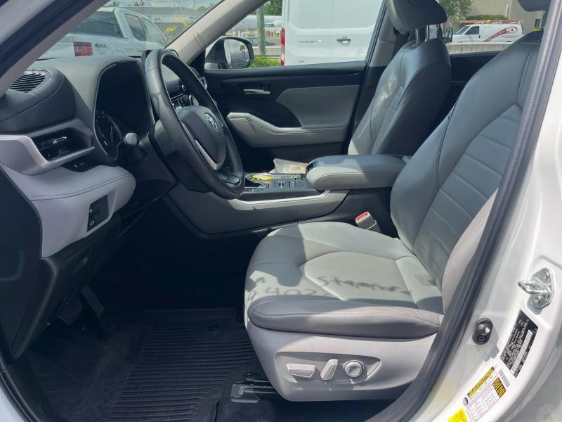 2022 Toyota Highlander XLE AWD, available for sale in Maple Shade, New Jersey | Car Revolution. Maple Shade, New Jersey 2022 Toyota Highlander XLE AWD, available for sale in Maple Shade, New Jersey | Car Revolution. Maple Shade, New Jersey