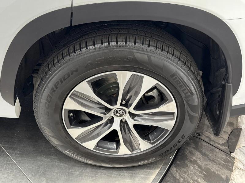 2022 Toyota Highlander XLE AWD, available for sale in Maple Shade, New Jersey | Car Revolution. Maple Shade, New Jersey 2022 Toyota Highlander XLE AWD, available for sale in Maple Shade, New Jersey | Car Revolution. Maple Shade, New Jersey