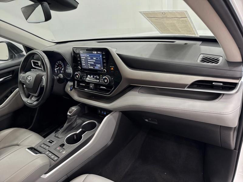 2022 Toyota Highlander XLE AWD, available for sale in Maple Shade, New Jersey | Car Revolution. Maple Shade, New Jersey 2022 Toyota Highlander XLE AWD, available for sale in Maple Shade, New Jersey | Car Revolution. Maple Shade, New Jersey