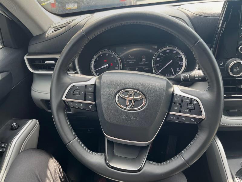 2022 Toyota Highlander XLE AWD, available for sale in Maple Shade, New Jersey | Car Revolution. Maple Shade, New Jersey 2022 Toyota Highlander XLE AWD, available for sale in Maple Shade, New Jersey | Car Revolution. Maple Shade, New Jersey