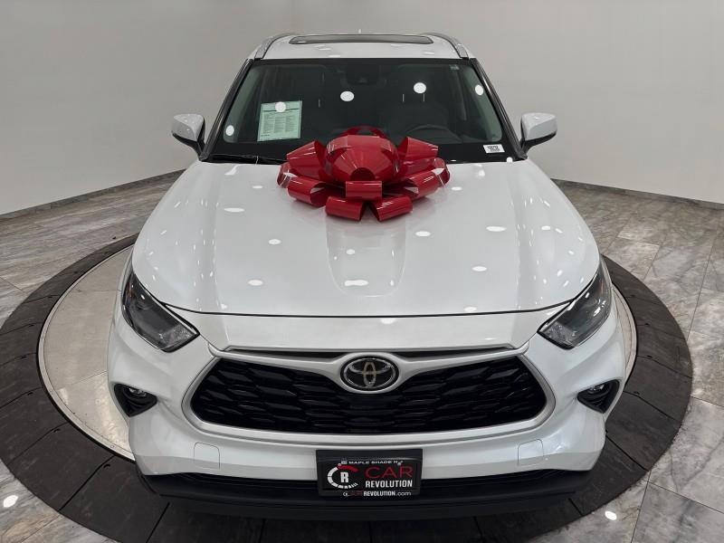2022 Toyota Highlander XLE AWD, available for sale in Maple Shade, New Jersey | Car Revolution. Maple Shade, New Jersey 2022 Toyota Highlander XLE AWD, available for sale in Maple Shade, New Jersey | Car Revolution. Maple Shade, New Jersey