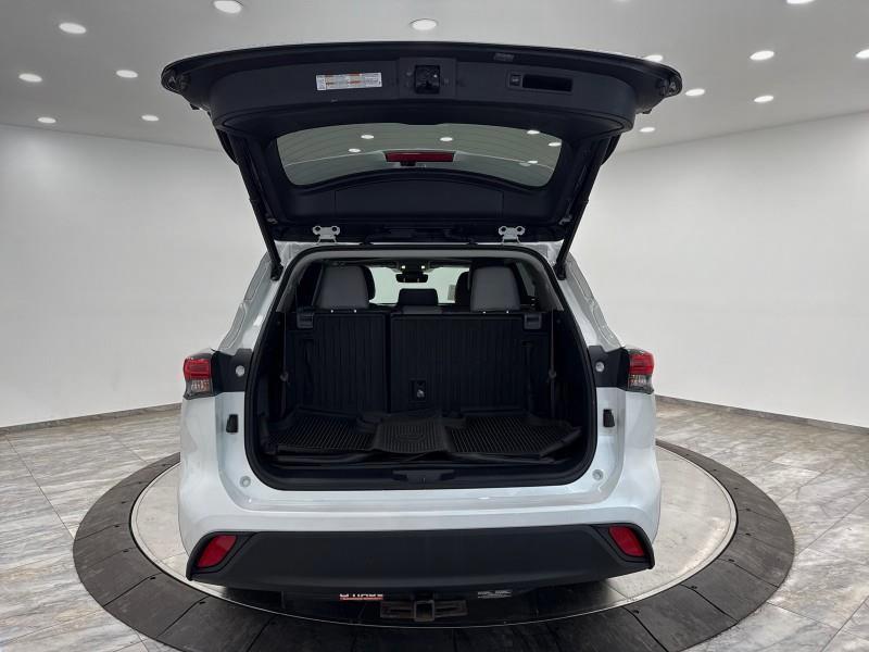 2022 Toyota Highlander XLE AWD, available for sale in Maple Shade, New Jersey | Car Revolution. Maple Shade, New Jersey 2022 Toyota Highlander XLE AWD, available for sale in Maple Shade, New Jersey | Car Revolution. Maple Shade, New Jersey