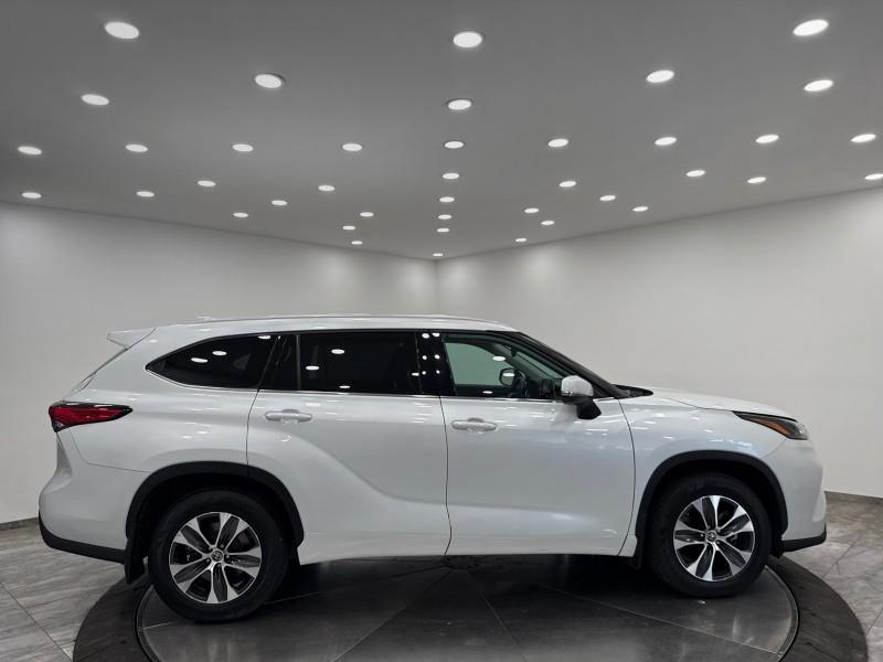2022 Toyota Highlander XLE AWD, available for sale in Maple Shade, New Jersey | Car Revolution. Maple Shade, New Jersey 2022 Toyota Highlander XLE AWD, available for sale in Maple Shade, New Jersey | Car Revolution. Maple Shade, New Jersey