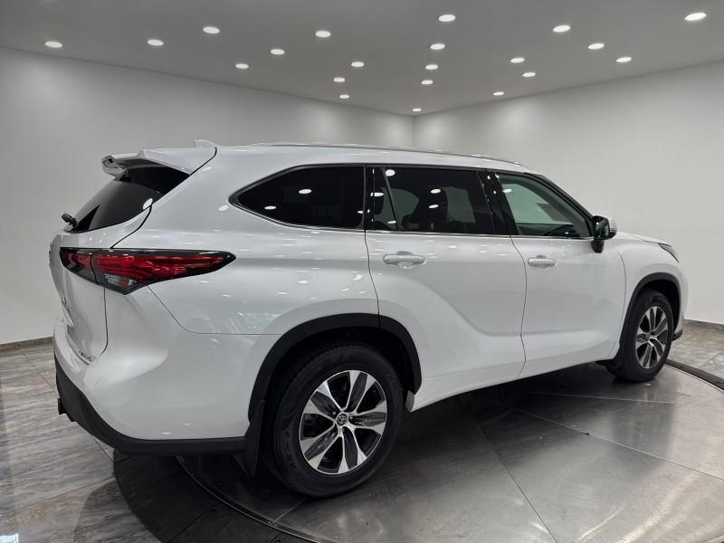 2022 Toyota Highlander XLE AWD, available for sale in Maple Shade, New Jersey | Car Revolution. Maple Shade, New Jersey 2022 Toyota Highlander XLE AWD, available for sale in Maple Shade, New Jersey | Car Revolution. Maple Shade, New Jersey