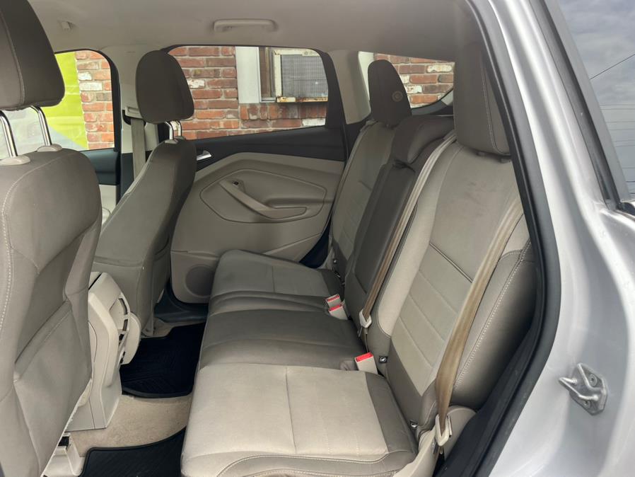 2014 Ford Escape FWD 4dr SE, available for sale in Naugatuck, Connecticut | Riverside Motorcars, LLC. Naugatuck, Connecticut 2014 Ford Escape FWD 4dr SE, available for sale in Naugatuck, Connecticut | Riverside Motorcars, LLC. Naugatuck, Connecticut
