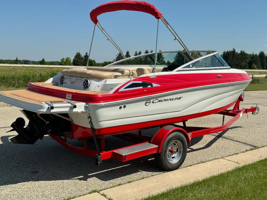 2020 Crownline 205 SS, available for sale in Darien, Wisconsin | Geneva Motor Cars. Darien, Wisconsin