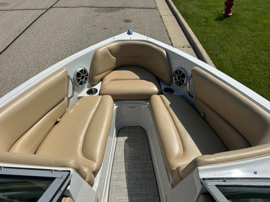 2020 Crownline 205 SS, available for sale in Darien, Wisconsin | Geneva Motor Cars. Darien, Wisconsin