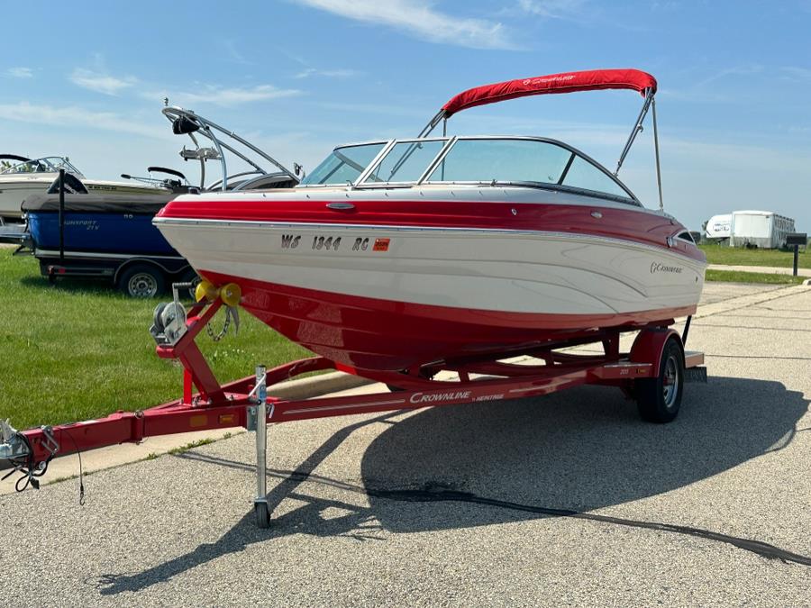 2020 Crownline 205 SS, available for sale in Darien, Wisconsin | Geneva Motor Cars. Darien, Wisconsin