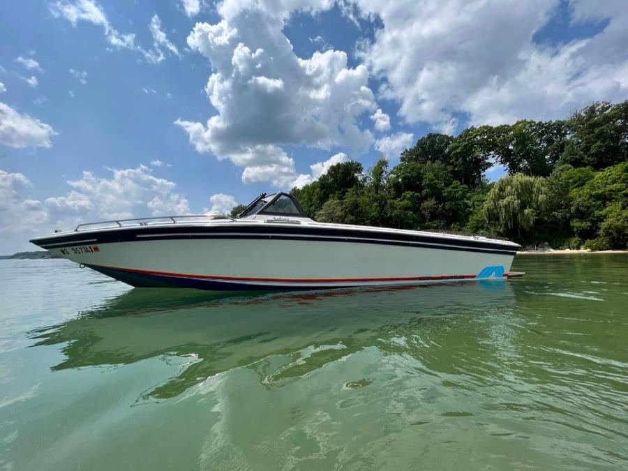 1986 Supra Saltare Ski Boat, available for sale in Darien, Wisconsin | Geneva Motor Cars. Darien, Wisconsin 1986 Supra Saltare Ski Boat, available for sale in Darien, Wisconsin | Geneva Motor Cars. Darien, Wisconsin
