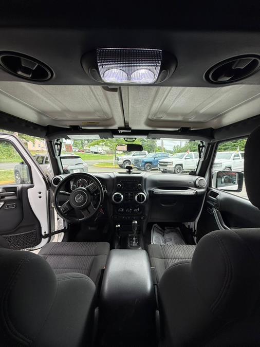 2012 Jeep Wrangler Unlimited 4WD 4dr Sahara, available for sale in Windsor Locks, Connecticut | JANNA MOTORS LLC. Windsor Locks, Connecticut 2012 Jeep Wrangler Unlimited 4WD 4dr Sahara, available for sale in Windsor Locks, Connecticut | JANNA MOTORS LLC. Windsor Locks, Connecticut