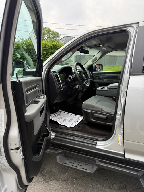 2017 Ram 1500 Big Horn 4x4 Crew Cab 5''7" Box, available for sale in Windsor Locks, Connecticut | JANNA MOTORS LLC. Windsor Locks, Connecticut 2017 Ram 1500 Big Horn 4x4 Crew Cab 5''7" Box, available for sale in Windsor Locks, Connecticut | JANNA MOTORS LLC. Windsor Locks, Connecticut