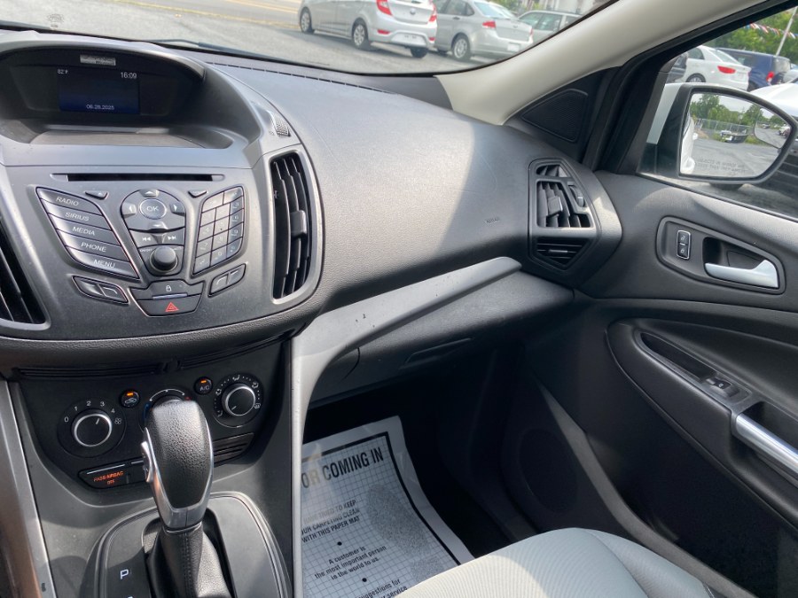 2015 Ford Escape 4WD 4dr SE, available for sale in Bethlehem, Pennsylvania | Best Auto Deals LLC. Bethlehem, Pennsylvania 2015 Ford Escape 4WD 4dr SE, available for sale in Bethlehem, Pennsylvania | Best Auto Deals LLC. Bethlehem, Pennsylvania