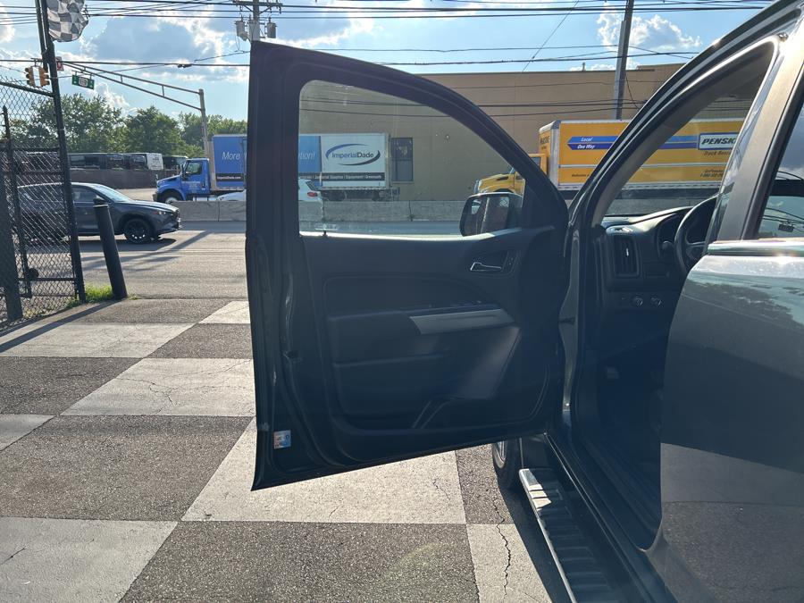 2017 Chevrolet Colorado 4WD Crew Cab 128.3" LT, available for sale in Jersey City, New Jersey | Luxe Auto Galleria. Jersey City, New Jersey 2017 Chevrolet Colorado 4WD Crew Cab 128.3" LT, available for sale in Jersey City, New Jersey | Luxe Auto Galleria. Jersey City, New Jersey