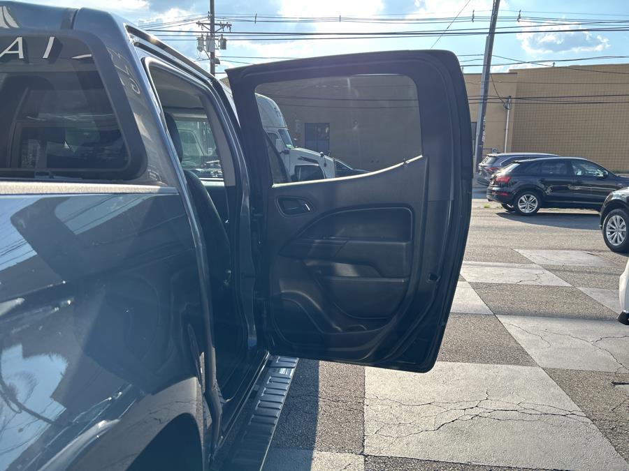 2017 Chevrolet Colorado 4WD Crew Cab 128.3" LT, available for sale in Jersey City, New Jersey | Luxe Auto Galleria. Jersey City, New Jersey 2017 Chevrolet Colorado 4WD Crew Cab 128.3" LT, available for sale in Jersey City, New Jersey | Luxe Auto Galleria. Jersey City, New Jersey