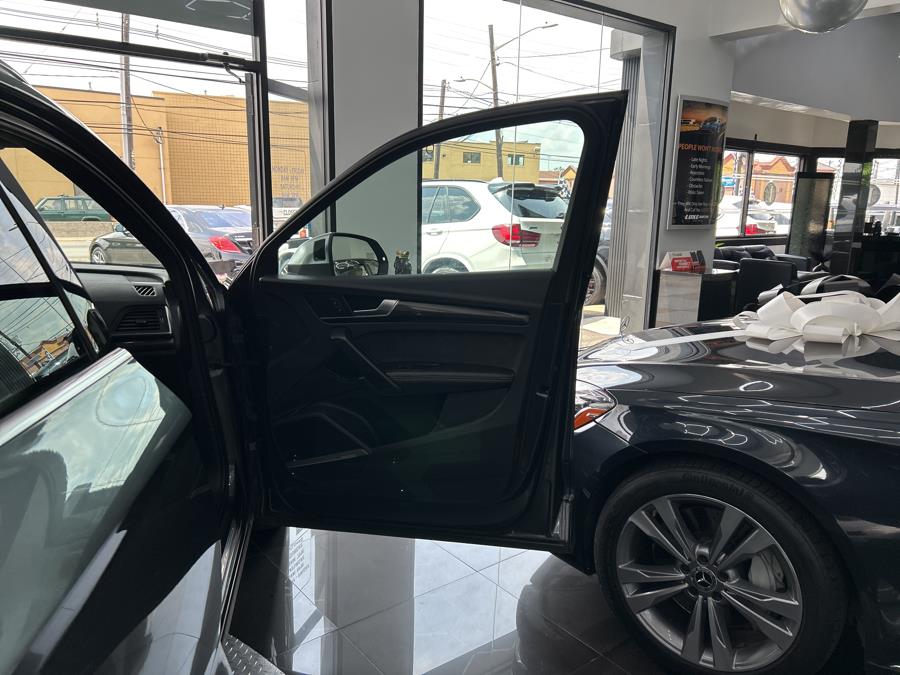 2018 Audi SQ5 3.0 TFSI Premium Plus, available for sale in Jersey City, New Jersey | Luxe Auto Galleria. Jersey City, New Jersey 2018 Audi SQ5 3.0 TFSI Premium Plus, available for sale in Jersey City, New Jersey | Luxe Auto Galleria. Jersey City, New Jersey
