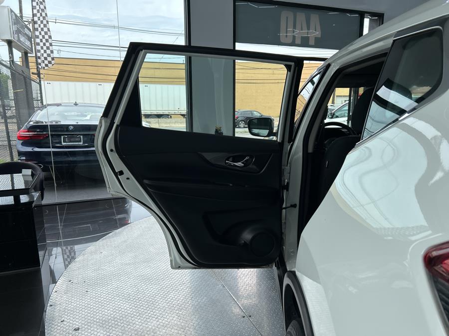 2017 Nissan Rogue AWD SV, available for sale in Jersey City, New Jersey | Luxe Auto Galleria. Jersey City, New Jersey 2017 Nissan Rogue AWD SV, available for sale in Jersey City, New Jersey | Luxe Auto Galleria. Jersey City, New Jersey