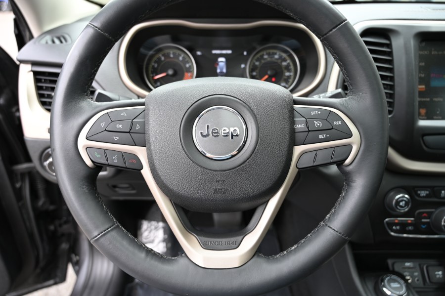 2015 Jeep Cherokee 4WD 4dr Limited, available for sale in Waterbury, Connecticut | Highline Car Connection. Waterbury, Connecticut 2015 Jeep Cherokee 4WD 4dr Limited, available for sale in Waterbury, Connecticut | Highline Car Connection. Waterbury, Connecticut