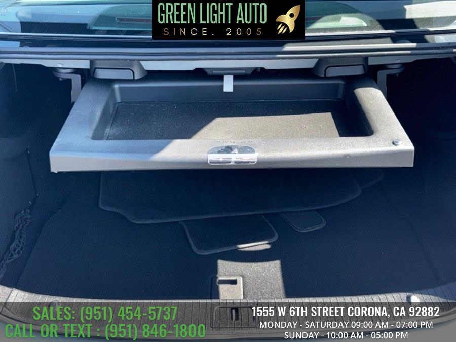 2013 Mercedes-Benz E-Class 4dr Sdn E 350 Luxury RWD *Ltd Avail*, available for sale in Corona, California | Green Light Auto. Corona, California 2013 Mercedes-Benz E-Class 4dr Sdn E 350 Luxury RWD *Ltd Avail*, available for sale in Corona, California | Green Light Auto. Corona, California