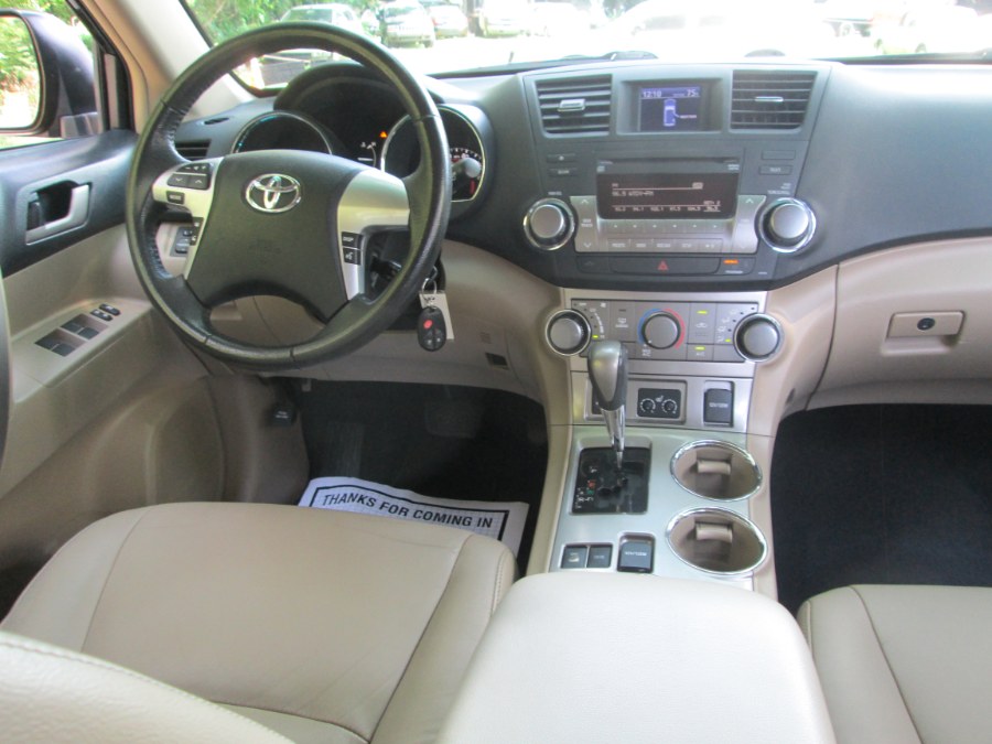 2012 Toyota Highlander 4WD 4dr V6 SE, available for sale in Levittown, Pennsylvania | Levittown Auto. Levittown, Pennsylvania 2012 Toyota Highlander 4WD 4dr V6 SE, available for sale in Levittown, Pennsylvania | Levittown Auto. Levittown, Pennsylvania