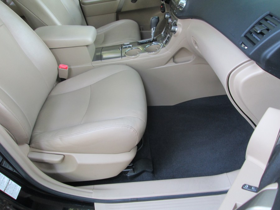 2012 Toyota Highlander 4WD 4dr V6 SE, available for sale in Levittown, Pennsylvania | Levittown Auto. Levittown, Pennsylvania 2012 Toyota Highlander 4WD 4dr V6 SE, available for sale in Levittown, Pennsylvania | Levittown Auto. Levittown, Pennsylvania