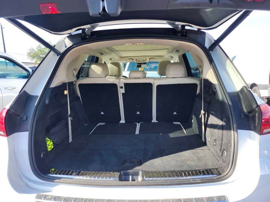 2023 Mercedes-Benz GLE GLE 450 4MATIC SUV, available for sale in Franklin Square, New York | Luxury Motor Club. Franklin Square, New York 2023 Mercedes-Benz GLE GLE 450 4MATIC SUV, available for sale in Franklin Square, New York | Luxury Motor Club. Franklin Square, New York