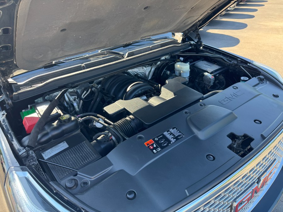 2015 GMC Yukon 4WD 4dr SLT, available for sale in Ortonville, Michigan | Marsh Auto Sales LLC. Ortonville, Michigan 2015 GMC Yukon 4WD 4dr SLT, available for sale in Ortonville, Michigan | Marsh Auto Sales LLC. Ortonville, Michigan