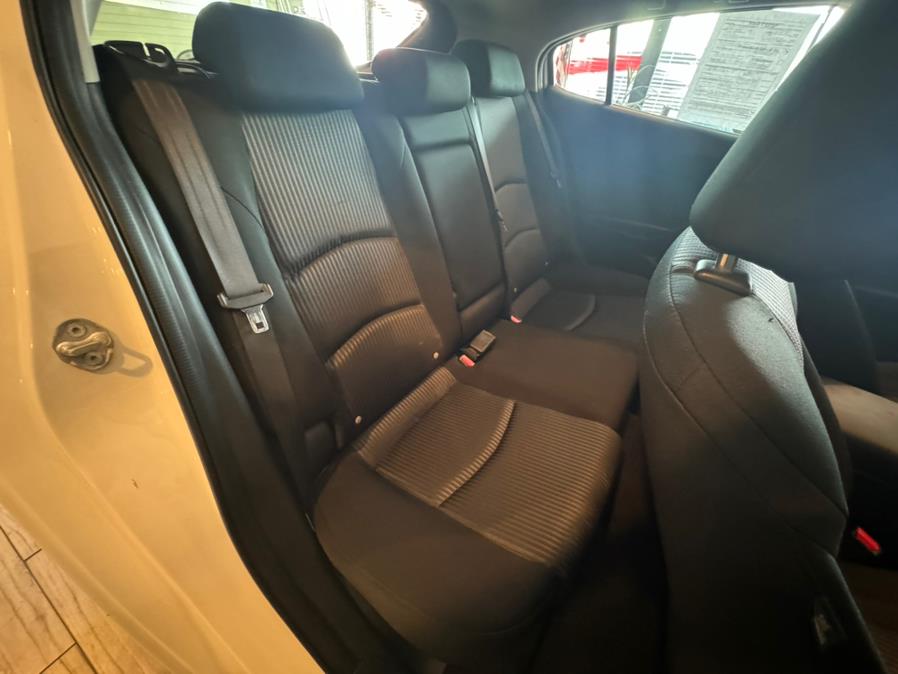 2014 Mazda Mazda3 5dr HB Auto i Touring, available for sale in West Hartford, Connecticut | AutoMax. West Hartford, Connecticut 2014 Mazda Mazda3 5dr HB Auto i Touring, available for sale in West Hartford, Connecticut | AutoMax. West Hartford, Connecticut