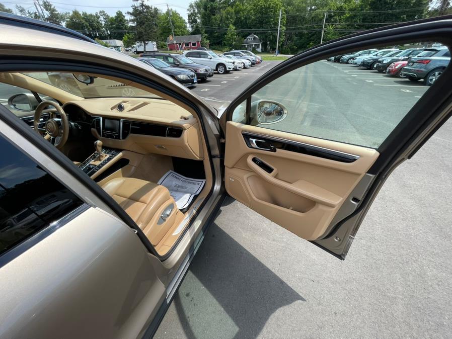 2016 Porsche Macan AWD 4dr S, available for sale in North Branford, Connecticut | CarHavn. North Branford, Connecticut 2016 Porsche Macan AWD 4dr S, available for sale in North Branford, Connecticut | CarHavn. North Branford, Connecticut