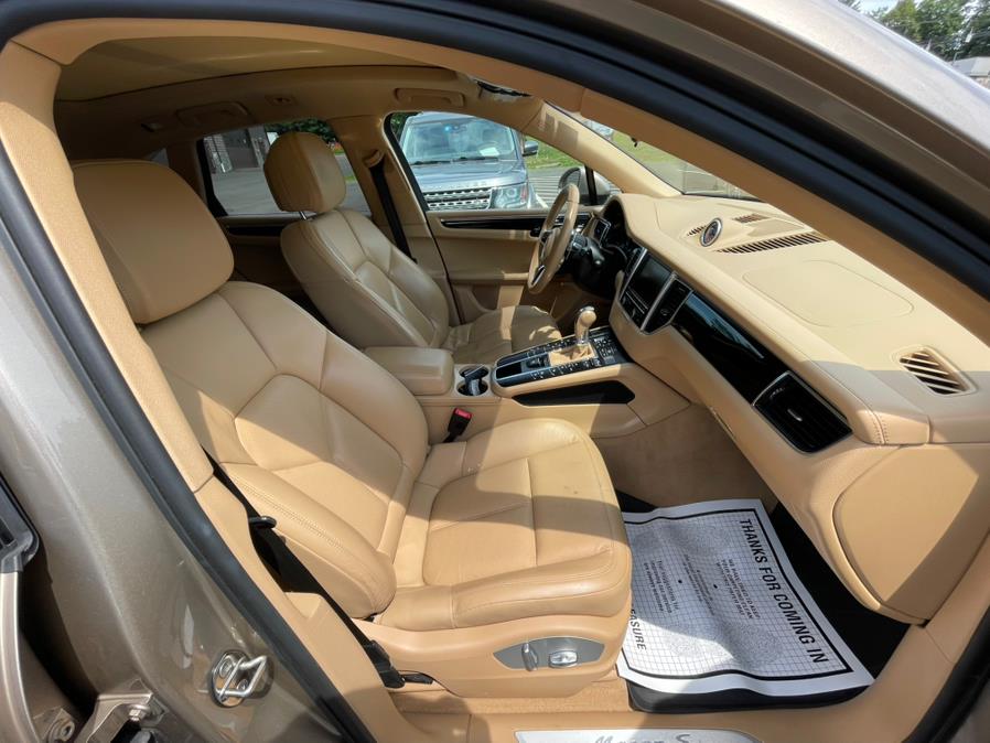 2016 Porsche Macan AWD 4dr S, available for sale in North Branford, Connecticut | CarHavn. North Branford, Connecticut 2016 Porsche Macan AWD 4dr S, available for sale in North Branford, Connecticut | CarHavn. North Branford, Connecticut