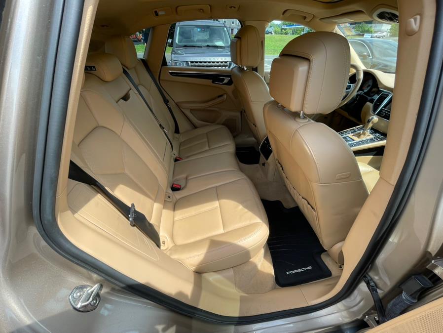 2016 Porsche Macan AWD 4dr S, available for sale in North Branford, Connecticut | CarHavn. North Branford, Connecticut 2016 Porsche Macan AWD 4dr S, available for sale in North Branford, Connecticut | CarHavn. North Branford, Connecticut