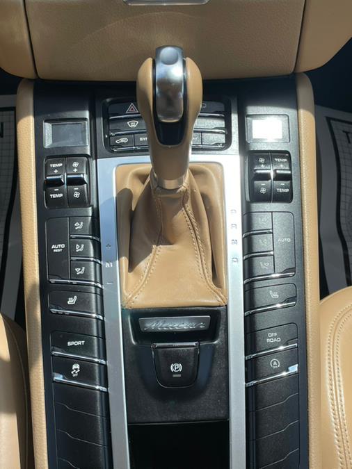 2016 Porsche Macan AWD 4dr S, available for sale in North Branford, Connecticut | CarHavn. North Branford, Connecticut 2016 Porsche Macan AWD 4dr S, available for sale in North Branford, Connecticut | CarHavn. North Branford, Connecticut