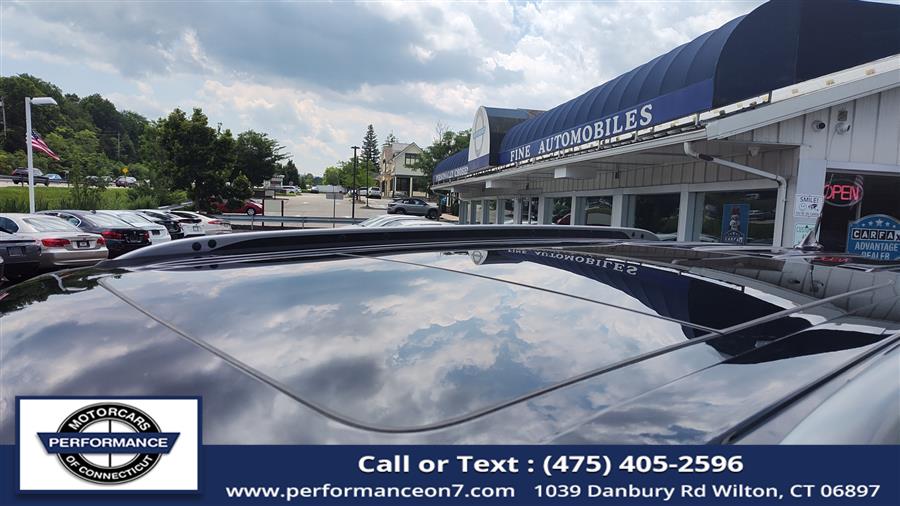2018 Ford Explorer XLT 4WD, available for sale in Wilton, Connecticut | Performance Motor Cars Of Connecticut LLC. Wilton, Connecticut 2018 Ford Explorer XLT 4WD, available for sale in Wilton, Connecticut | Performance Motor Cars Of Connecticut LLC. Wilton, Connecticut