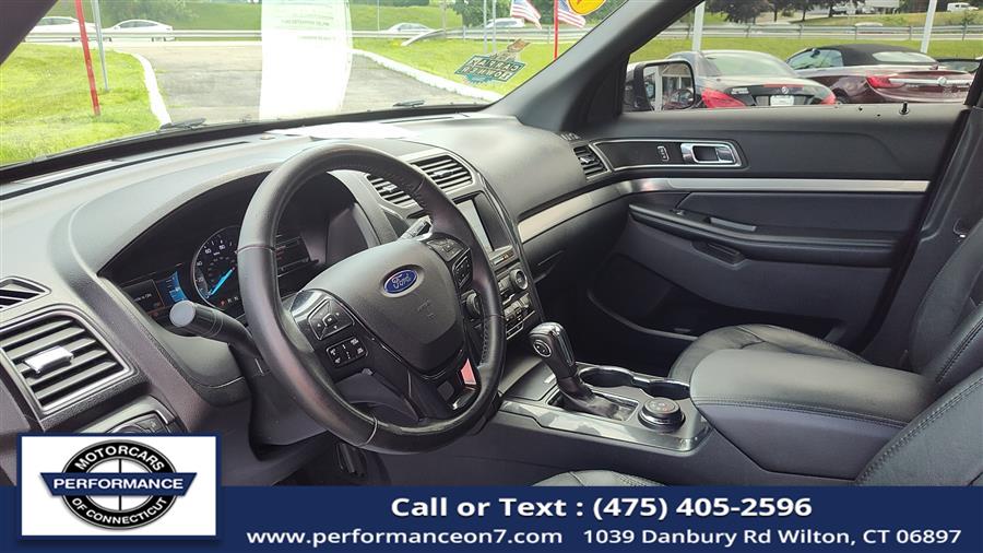 2018 Ford Explorer XLT 4WD, available for sale in Wilton, Connecticut | Performance Motor Cars Of Connecticut LLC. Wilton, Connecticut 2018 Ford Explorer XLT 4WD, available for sale in Wilton, Connecticut | Performance Motor Cars Of Connecticut LLC. Wilton, Connecticut